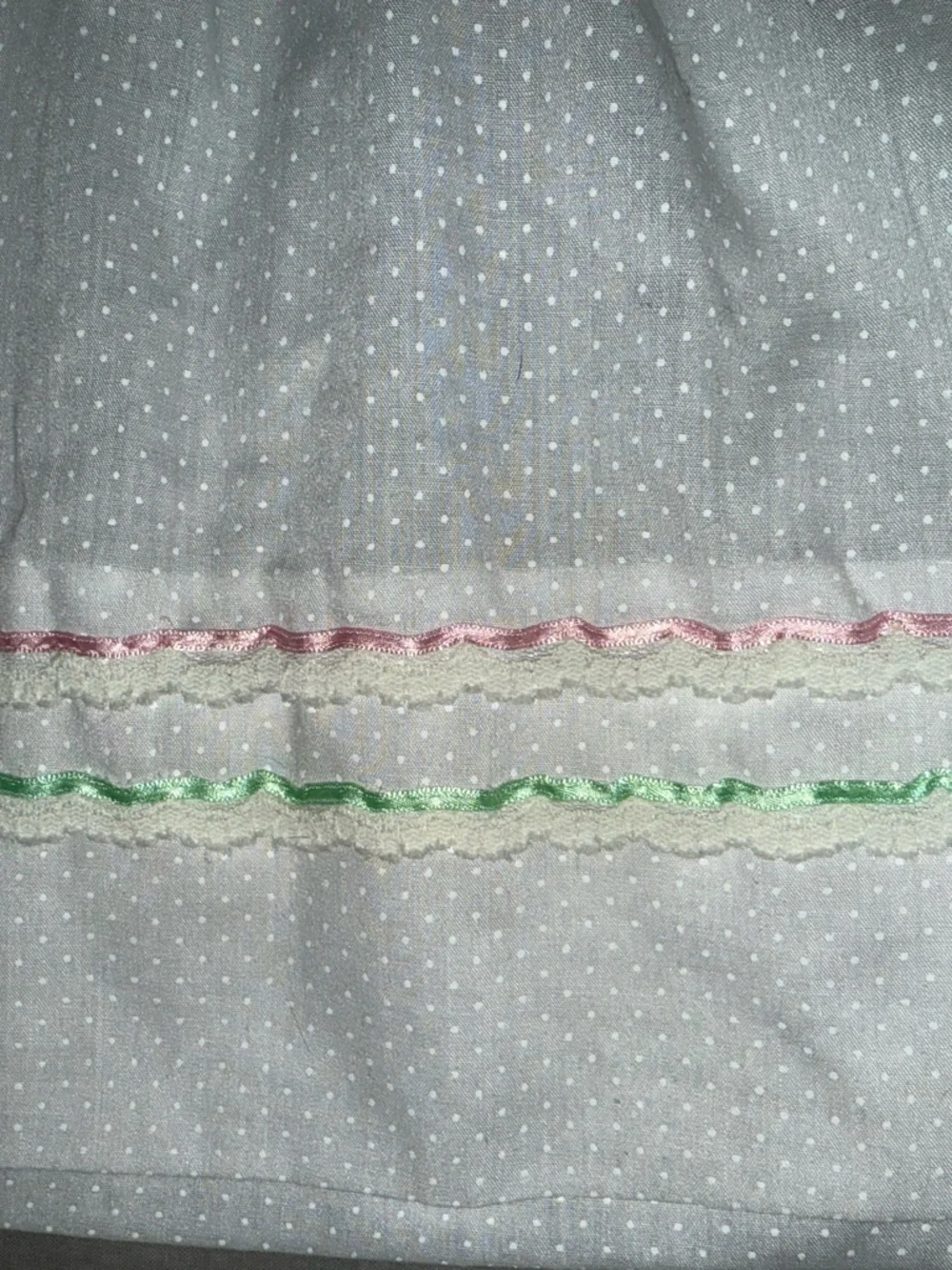 Vintage Girls 6x White Ruffle swiss dot, Smocked Dress, So cute!